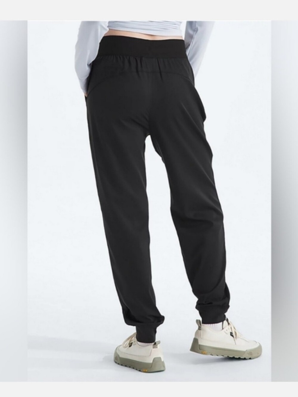 NEW! The North Face Aphrodite Arise Joggers Sz Large Bk NWT Retail price $95 - Picture 3 of 5
